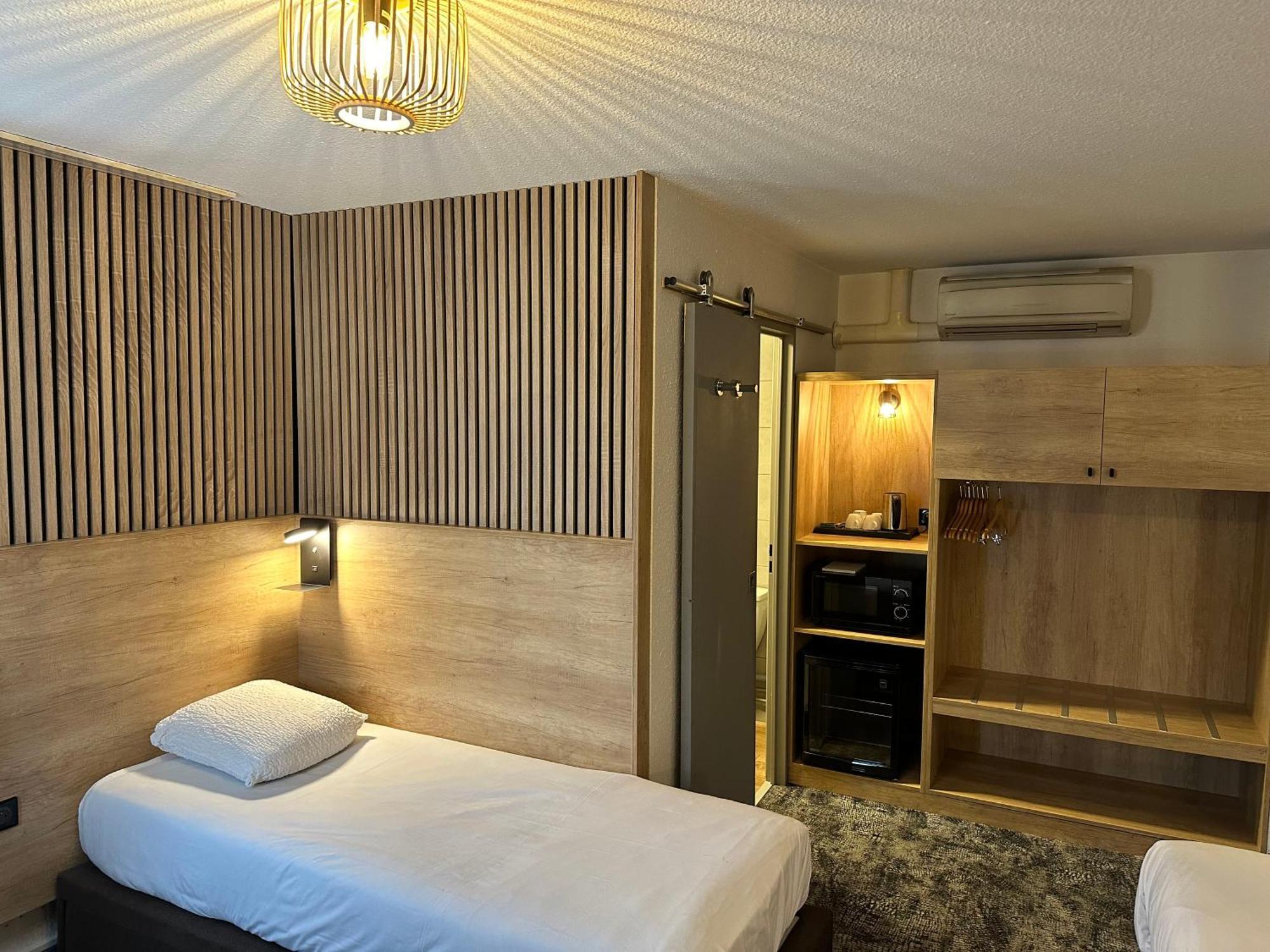 Hotel Ostal Universite - Sure Collection By Western 3*