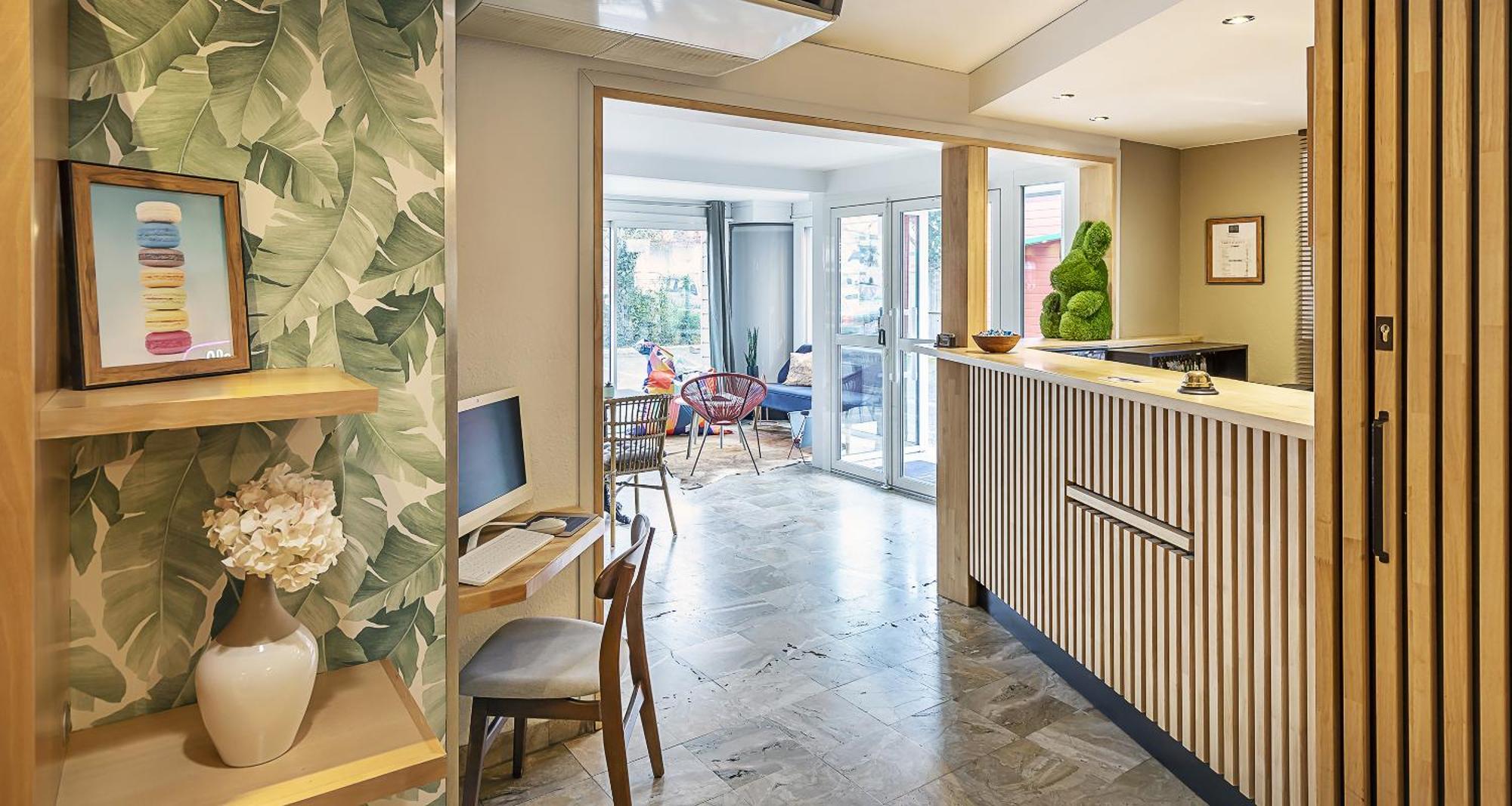 Ostal Universite - Sure Collection By Western Pau
